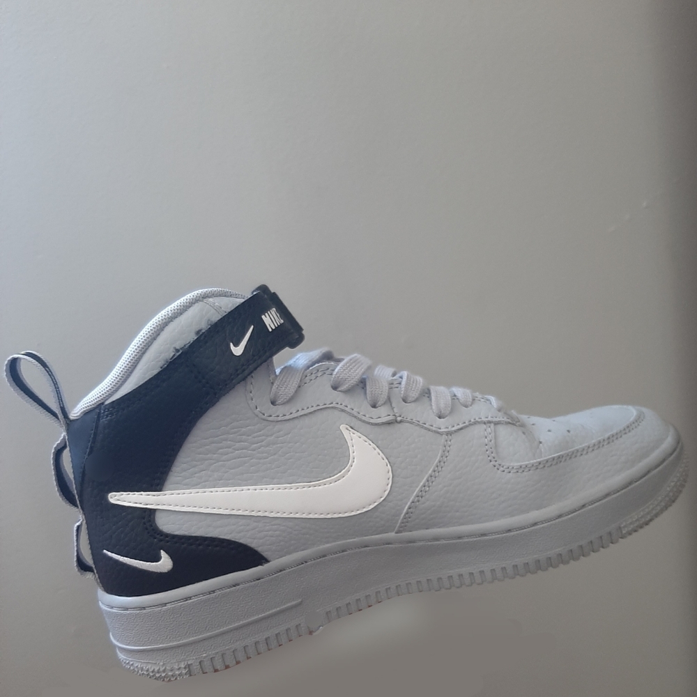 Nike Air Force 1 Mid07 Lv8